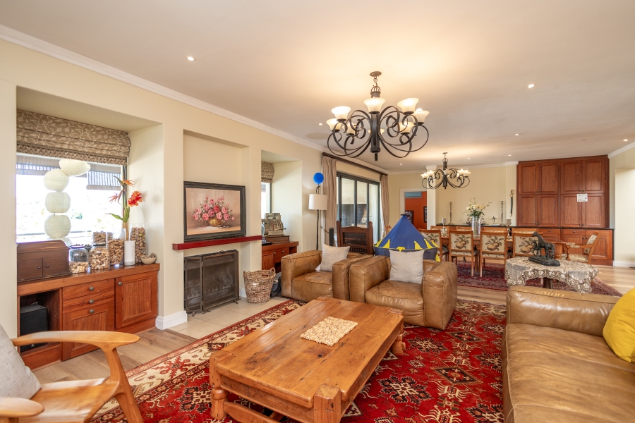 7 Bedroom Property for Sale in Welgedacht Western Cape